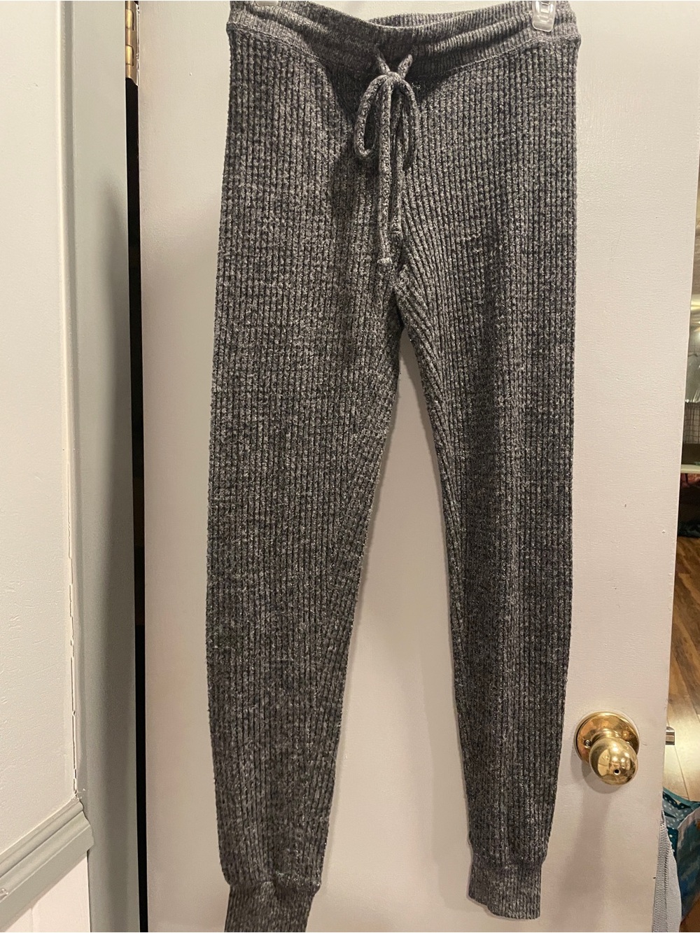 American Eagle Outfitters women’s Charcoal Ribbed Knit Joggers size S